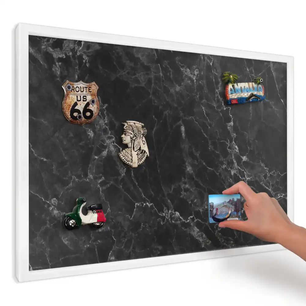 Panou magnetic decorativ cu aspect de marmură închisă cu vene deschise