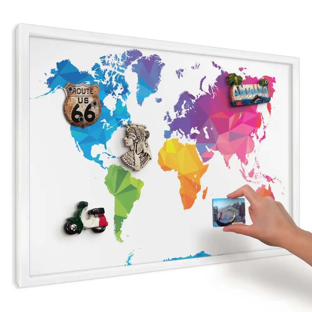 Panou magnetic decorativ cu hartă geometrică colorată