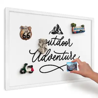 Tablă magnetică de perete cu ilustrație montană și aventură
