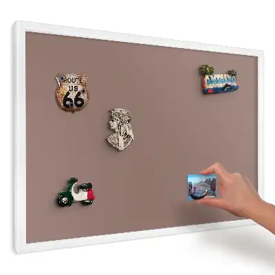 Tablă magnetică de perete în nuanță roșu intens