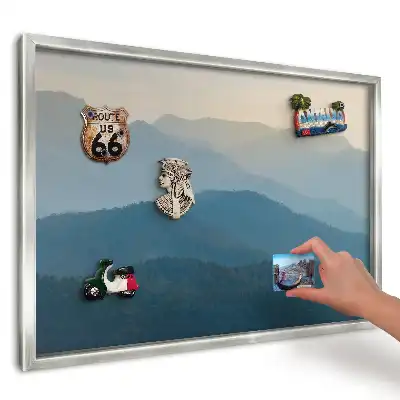 Panou magnetic înrămat cu design peisaj Munți verzi și cețoși