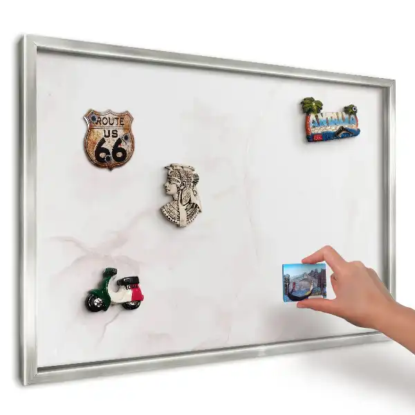 Panou magnetic înrămat cu model de marmură ușoară și subtilă