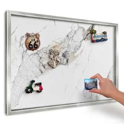 Panou magnetic înrămat cu fundal luminos și structură clară