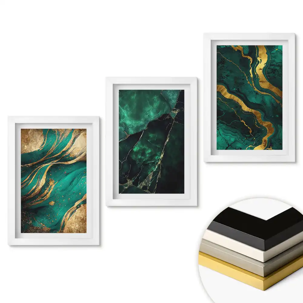 Set 3 tablouri pentru dormitor cu accente aurii pe fundal verde