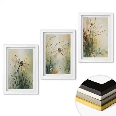Set 3 tablouri dormitor Libelule zvelte într-un peisaj delicat