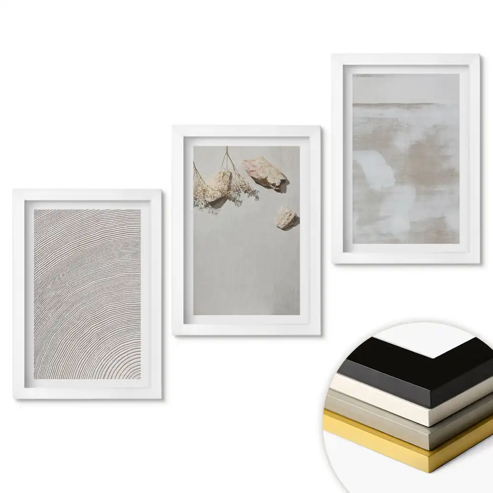 Set de tablouri pentru living cu modele moderne pe fundal neutru